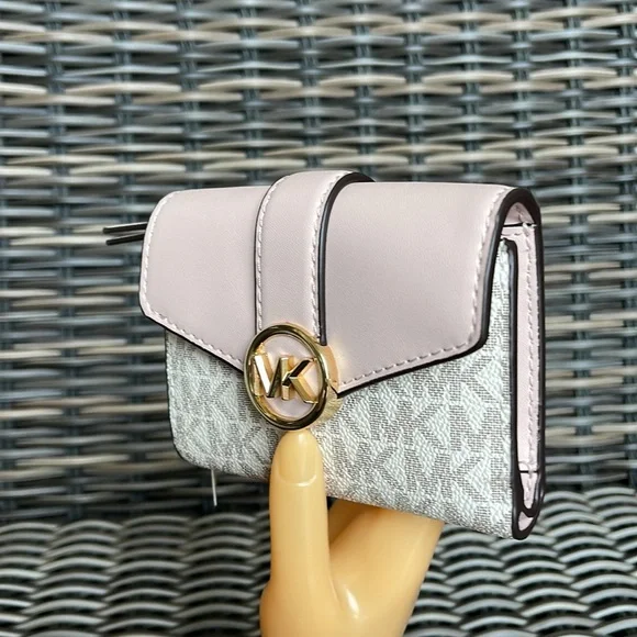 MICHAEL KORS CARMEN MEDIUM LOGO AND FAUX LEATHER WALLET POWDER BLUSH MULTI - Picture 2 of 16